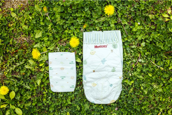 ▲  이른둥이 기저귀와 일반 기저귀의 사이즈 비교 / 사진 = 유한킴벌리 공식 홈페이지